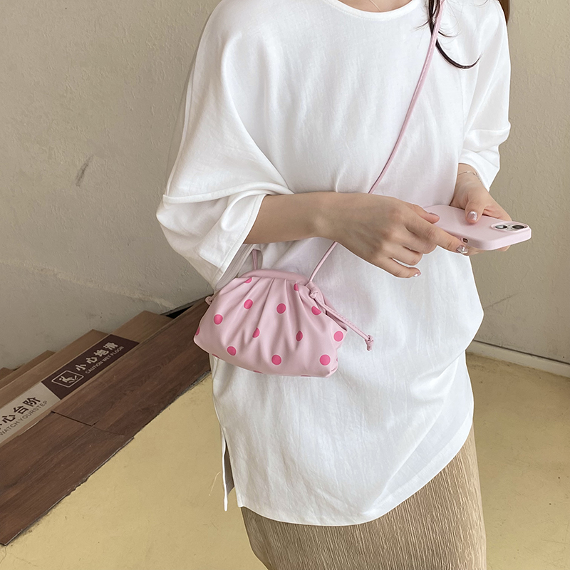 حقائب يد فاخرة صغيرة الحجم من  - مراجعة Women Bags Luxury وسعره