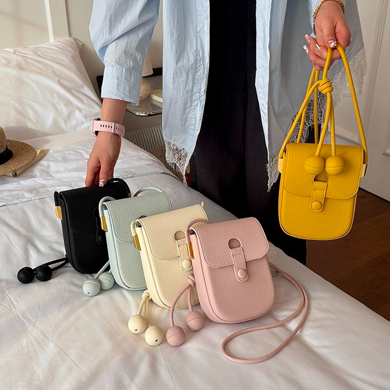 حقيبة كتف صغيرة فاخرة باللون ا - مراجعة Women Bags Luxury وسعره